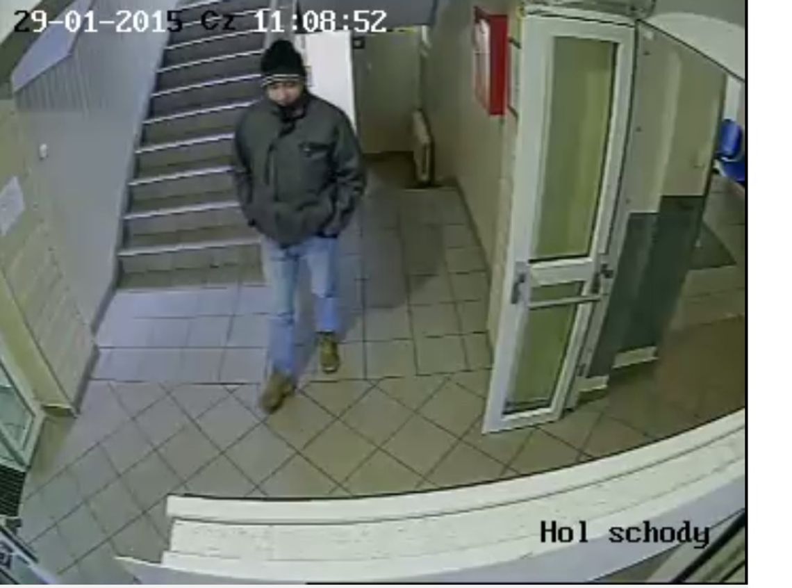 Poszukiwani włamywacze kradnący w szpitalu Poszukiwani włamywacze kradnący w szpitalu