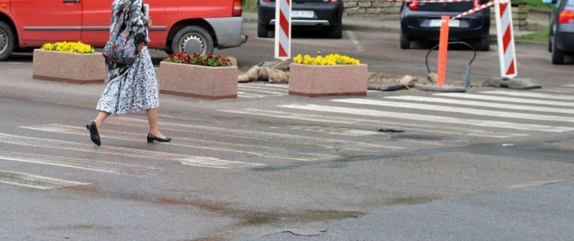 Potrącono córkę na pasach. Ktoś to widział? - pani Ewa poszukuje świadków wypadku Potrącono córkę na pasach. Ktoś to widział? - pani Ewa poszukuje świadków wypadku