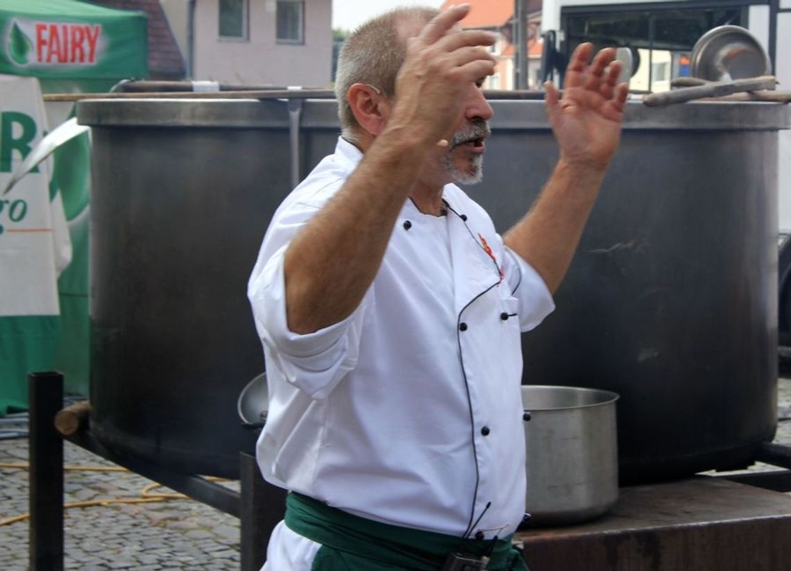 Powalczą o chochlę na nabrzeżu Powalczą o chochlę na nabrzeżu