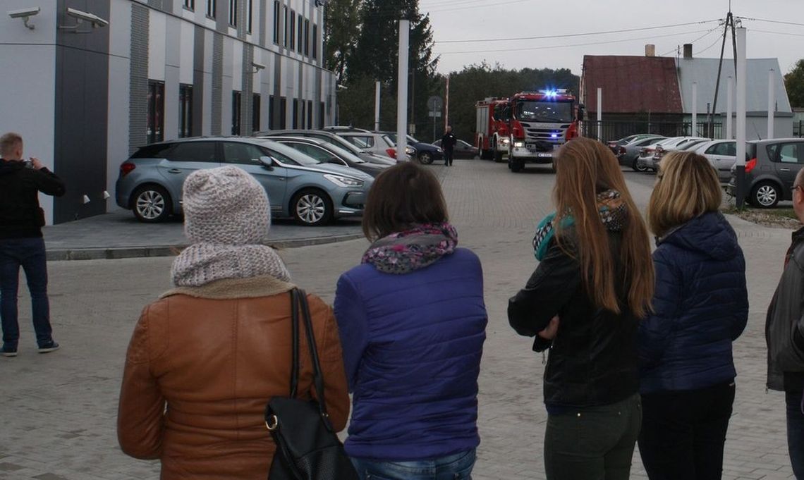 Pożar samochodu, kanapy, piwnicy oraz próby samobójcze