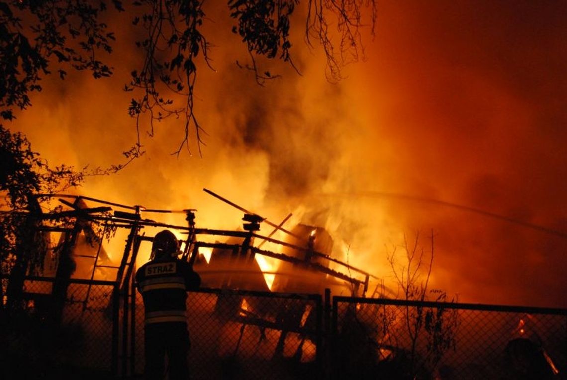 Pożar wybuchł na Łużyckiej Pożar wybuchł na Łużyckiej
