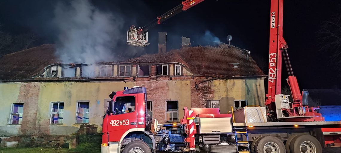 Pożar wybuchł przed północą. Podpalono drugi raz?