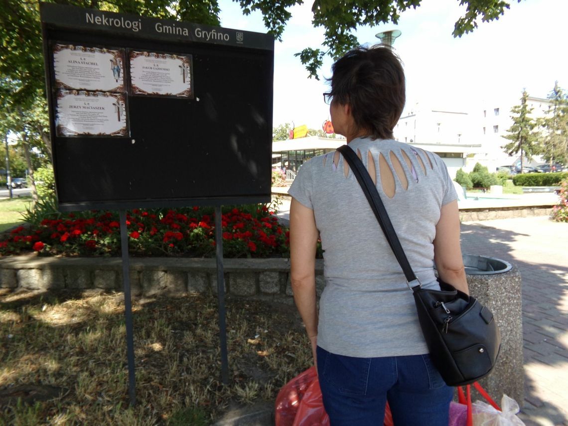 Pożegnanie osoby bliskiej sprawia, że doceniamy więzy rodzinne i przyjaźń Pożegnanie osoby bliskiej sprawia, że doceniamy więzy rodzinne i przyjaźń