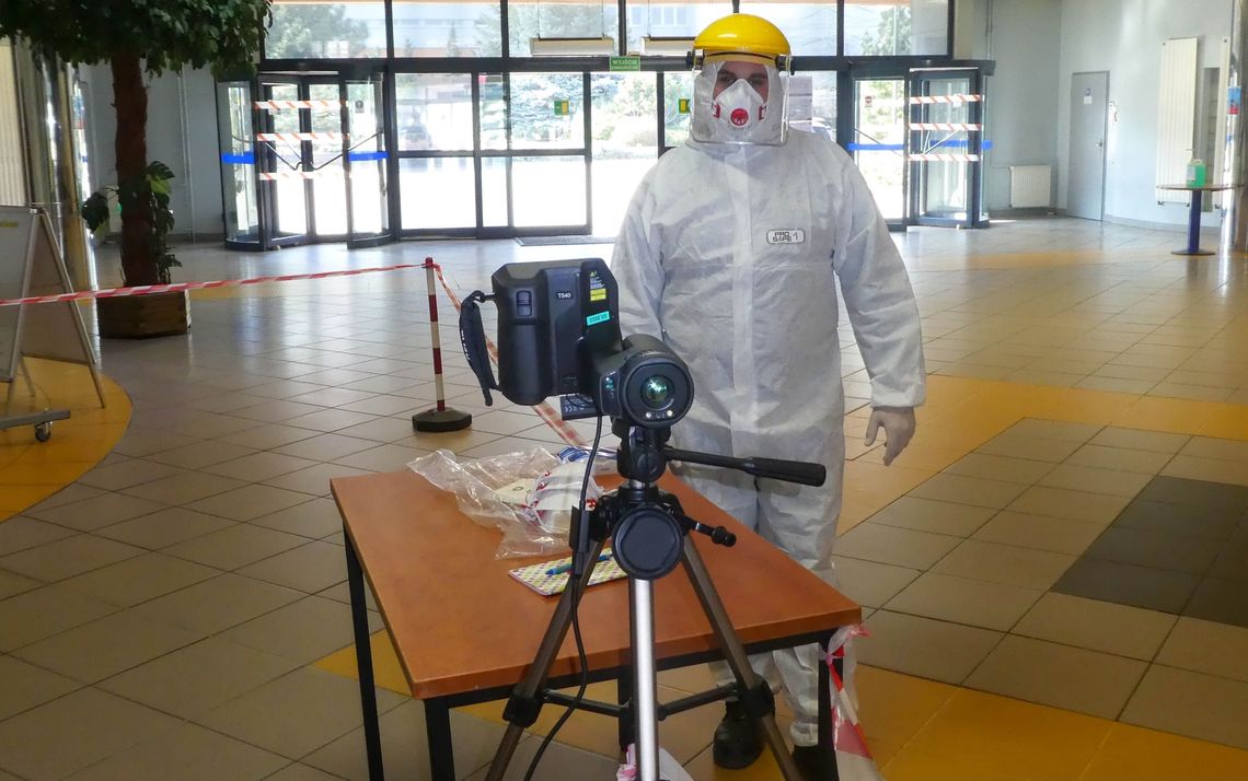 Pracownicy elektrowni otrzymali miliony sztuk środków ochronnych [FOTO]