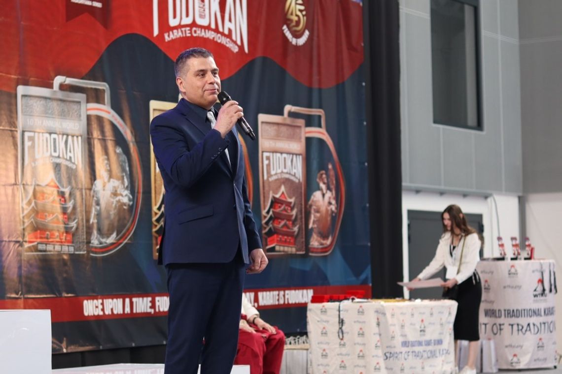 Prezydent, który nie poszedł siedzieć, wygrał. Przy boiskach będzie mogło być głośniej