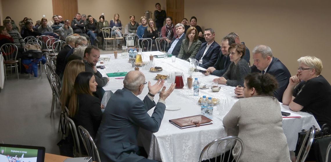 Próbują podstępem doprowadzić do likwidacji szkoły – skarżą się mieszkańcy Próbują podstępem doprowadzić do likwidacji szkoły – skarżą się mieszkańcy