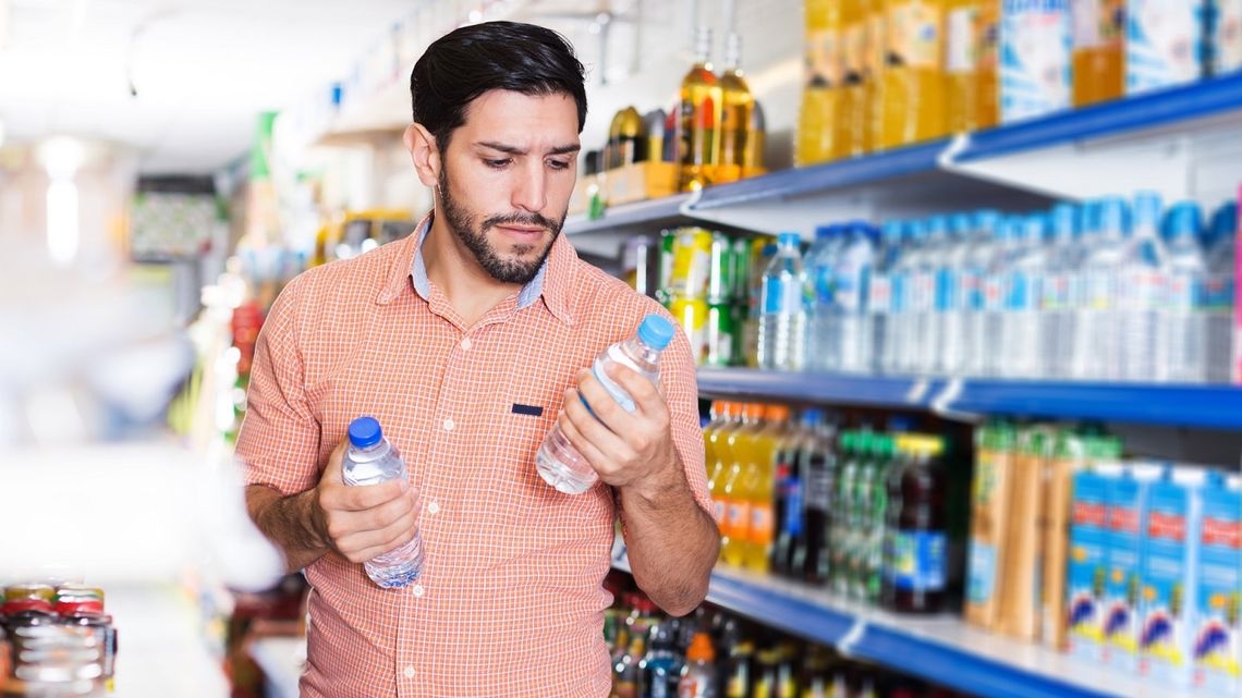 Nabici w butelkę? Sprawa kaucji i jednorazowego plastiku