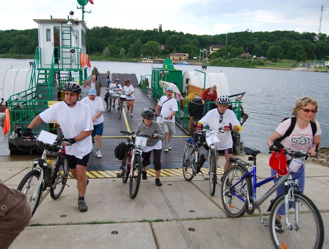 Prom w Gozdowicach już pływa