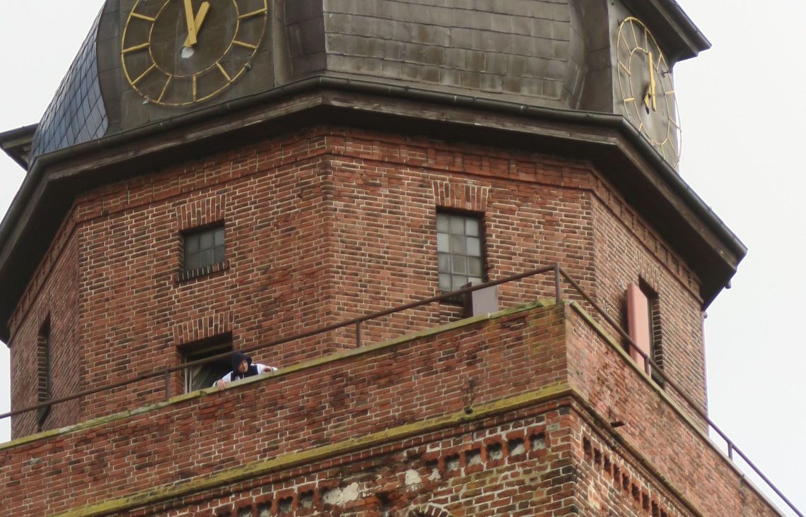 Prowizorycznie zabezpieczyli wieżę kościoła