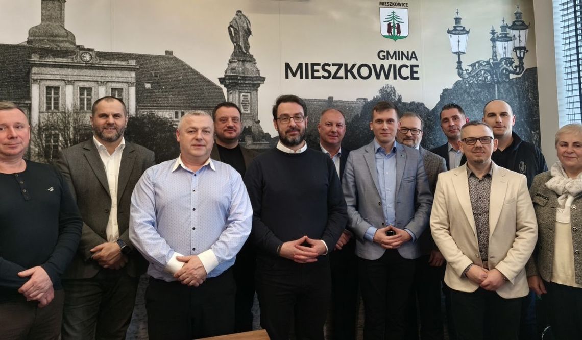 Prowokacyjna propaganda pruskiego militaryzmu? Burmistrz Tkacz ośmiesza gości - włodarzy?