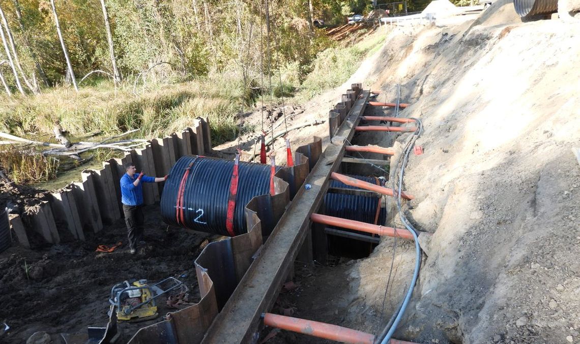 Przebudowują przepust. Droga jest zamknięta [ZDJĘCIA]