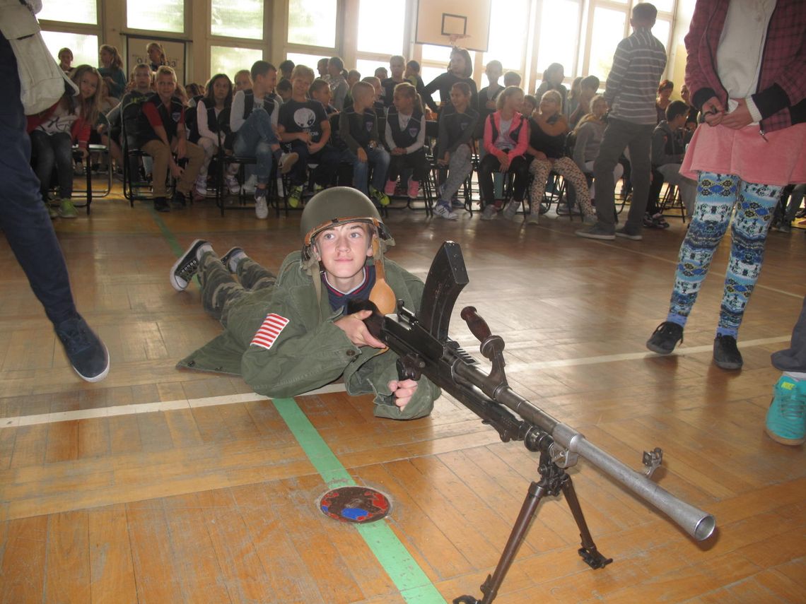 Przedsmak sobotniej inscenizacji - szkolne spotkania z historią Przedsmak sobotniej inscenizacji - szkolne spotkania z historią