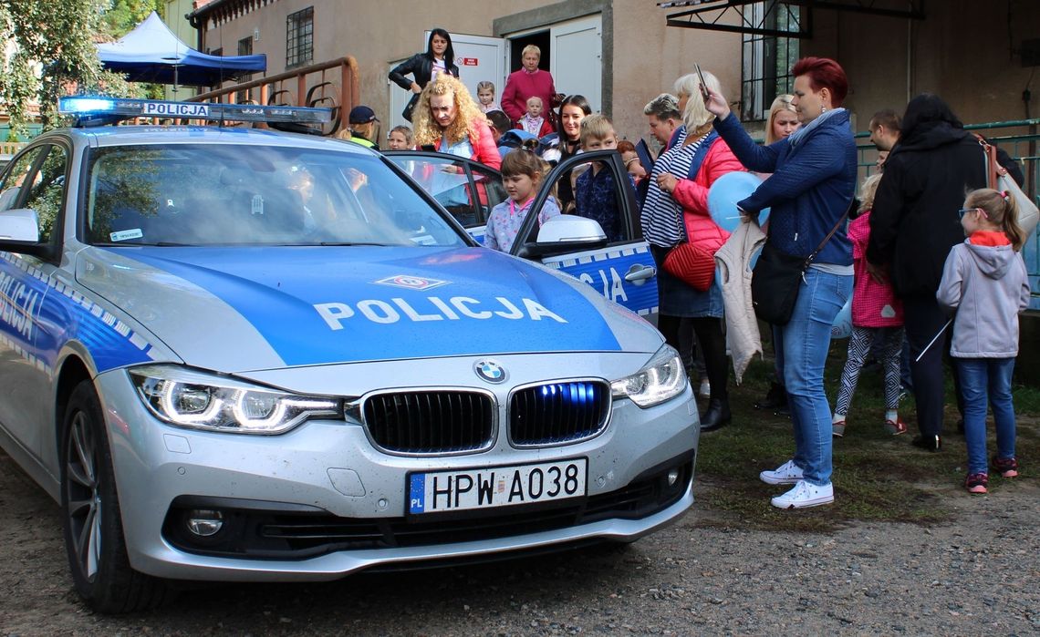 Przedszkolaki mogły się poczuć jak prawdziwi policjanci Przedszkolaki mogły się poczuć jak prawdziwi policjanci