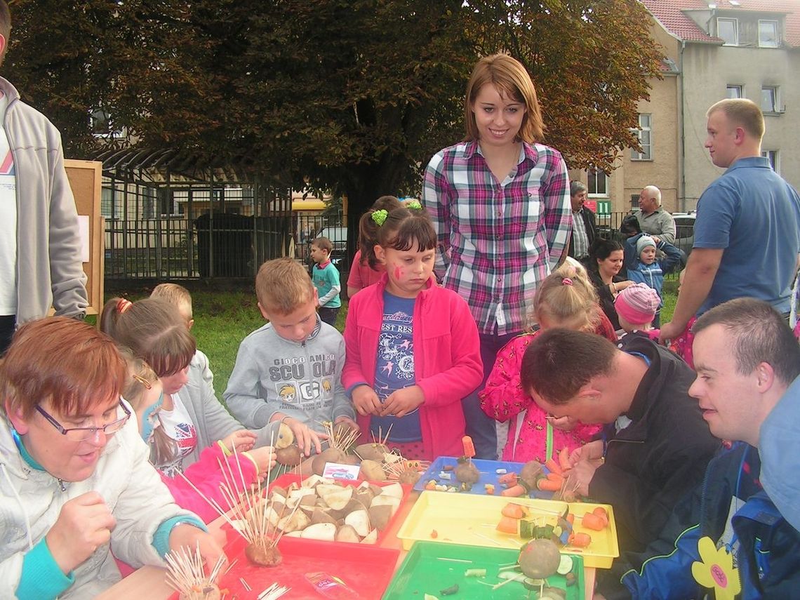 Przedszkolaki pieką ziemniaki Przedszkolaki pieką ziemniaki