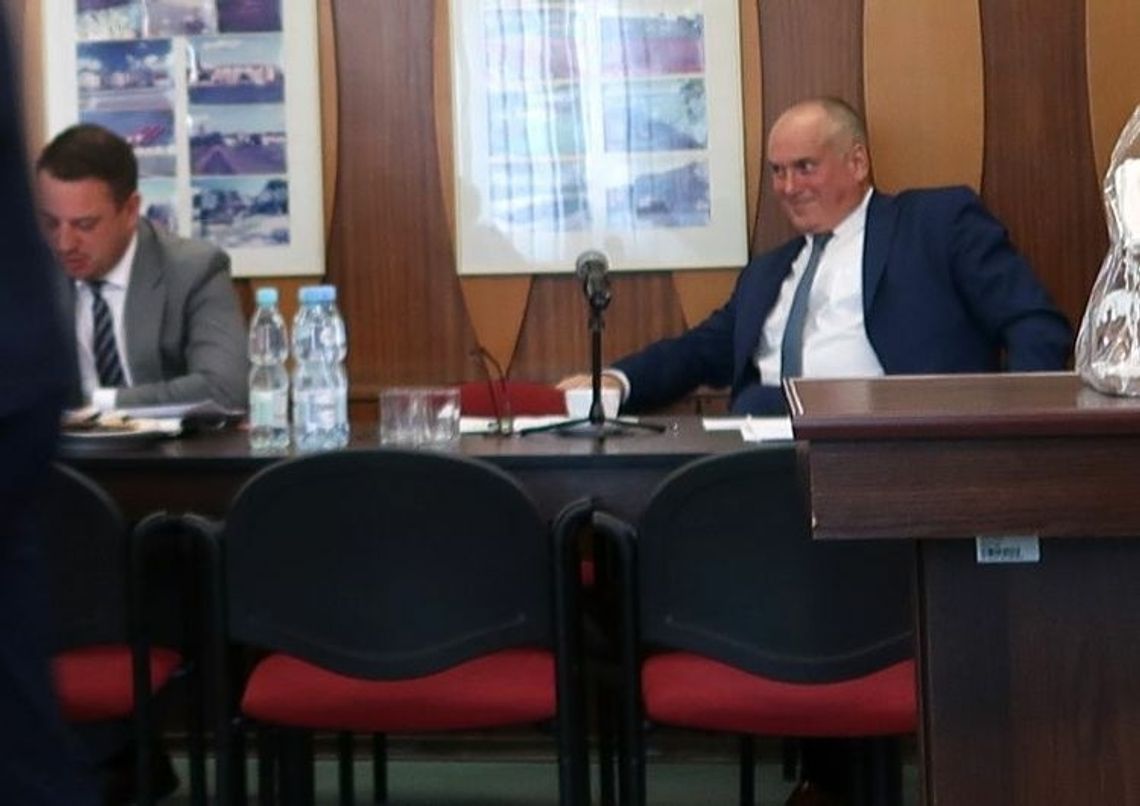 Przegrana dworu Sawaryna. Wyszli z sądu pokonani kolejny raz Przegrana dworu Sawaryna. Wyszli z sądu pokonani kolejny raz