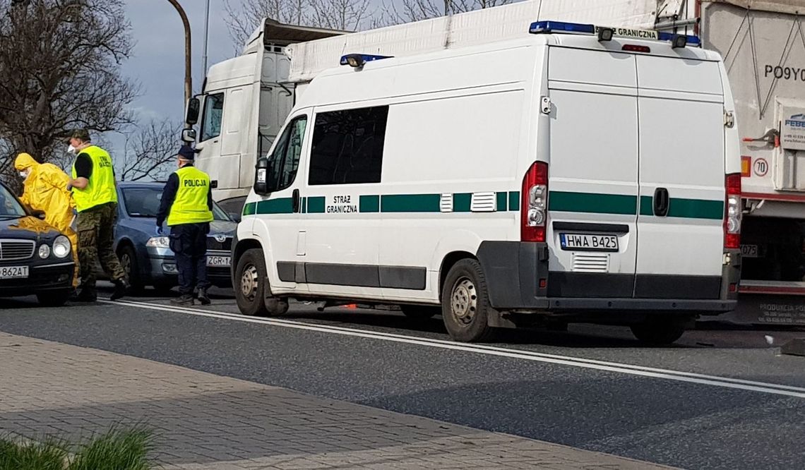 Przejść w Gryfinie i Osinowie nie otworzono. Rozszerzono tylko zakres ruchu na 4 istniejących na granicy z Niemcami Przejść w Gryfinie i Osinowie nie otworzono. Rozszerzono tylko zakres ruchu na 4 istniejących na granicy z Niemcami