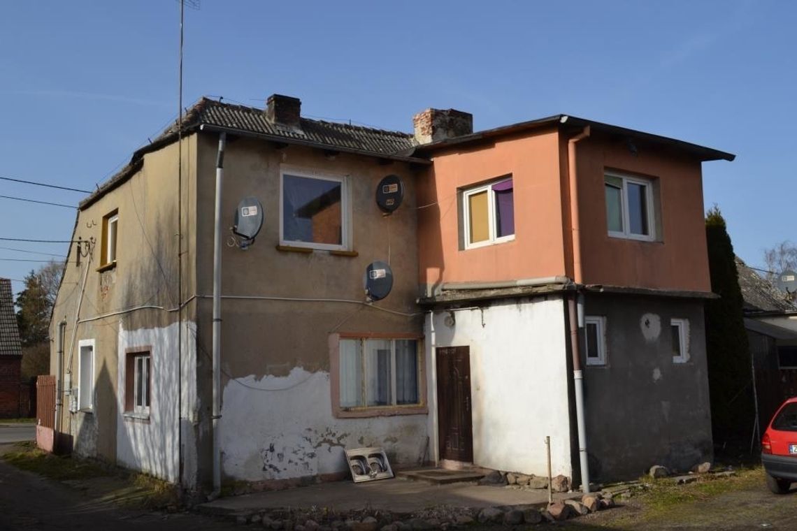 Przeprowadzą remont nie tylko dachu. Budynek komunalny na Szczecińskiej zmieni oblicze Przeprowadzą remont nie tylko dachu. Budynek komunalny na Szczecińskiej zmieni oblicze