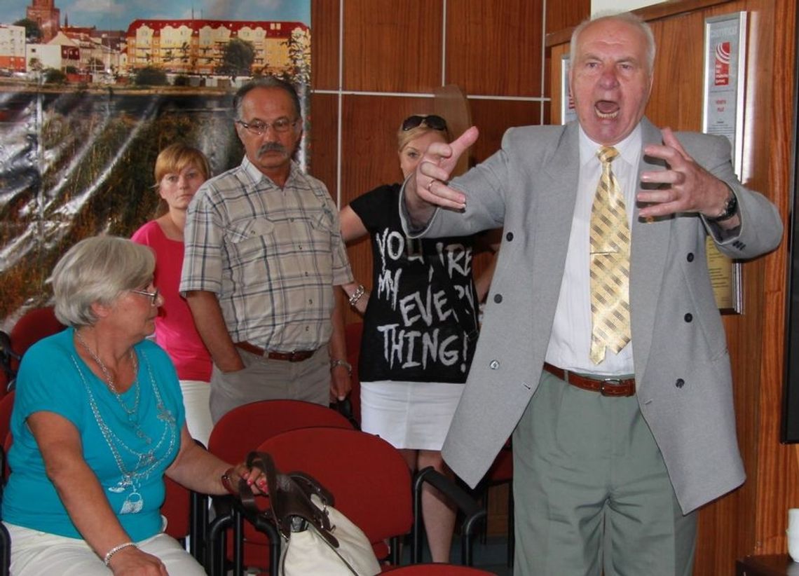 Przerwana i zakończona burzą Przerwana i zakończona burzą