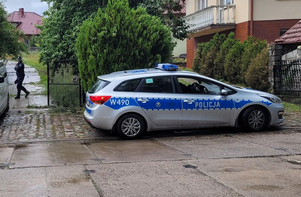 Przesłuchają mordercę matki. Członek rodziny w szpitalu Przesłuchają mordercę matki. Członek rodziny w szpitalu