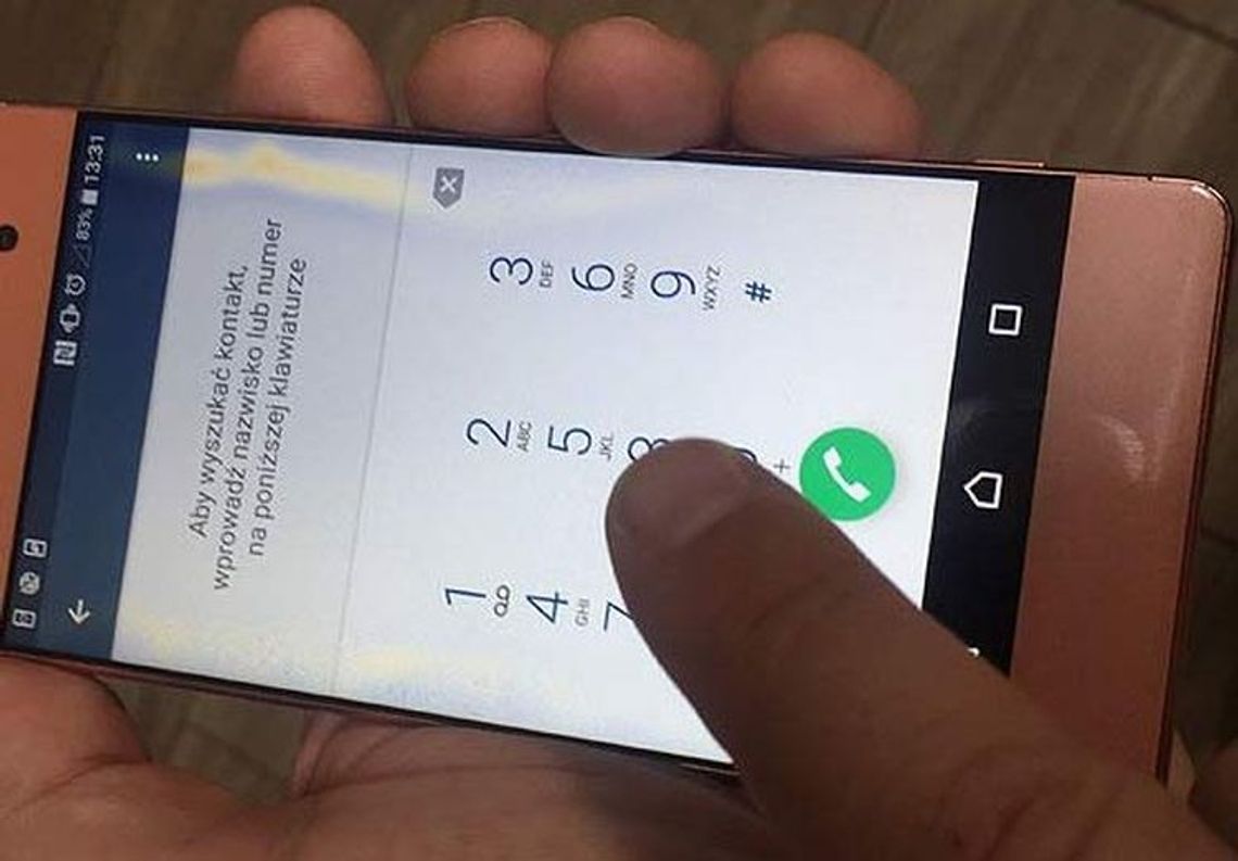 Przez ten telefon nie złoży życzeń noworocznych