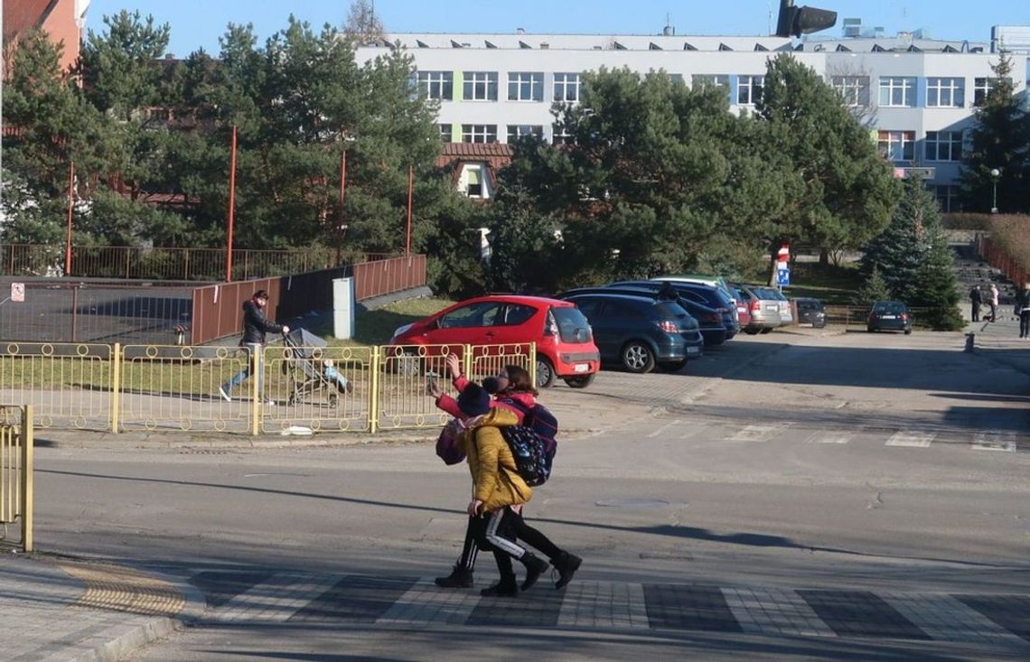 Przez tydzień będą uczyli się zdalnie