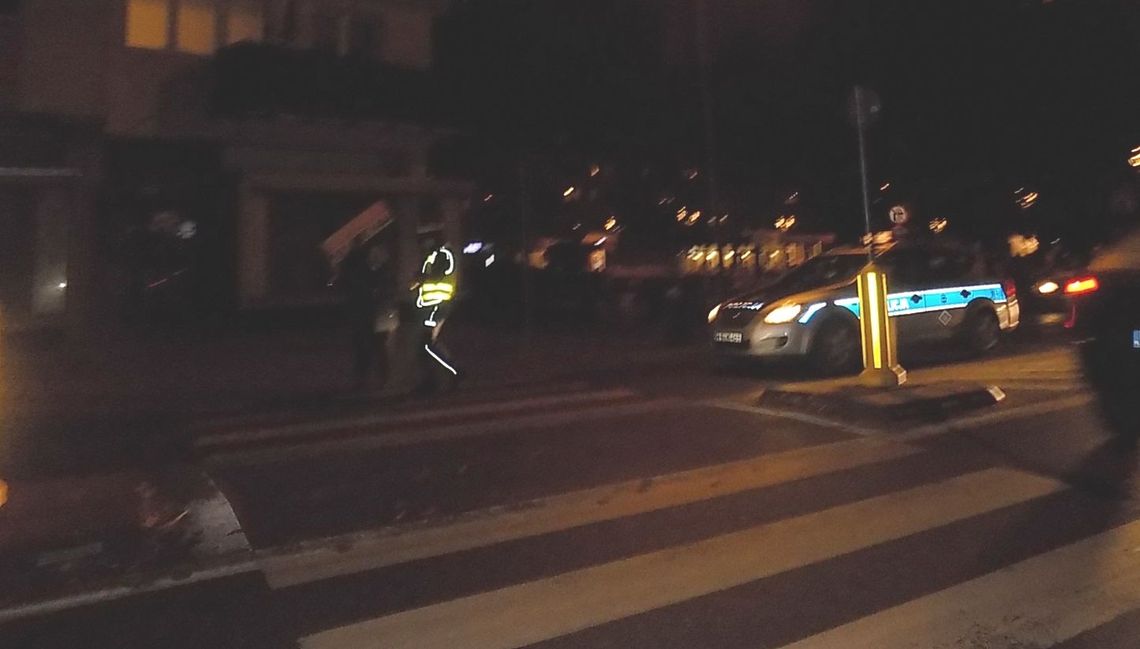 Przy przejściach dla pieszych jest za ciemno! – ostrzega czytelnik Przy przejściach dla pieszych jest za ciemno! – ostrzega czytelnik