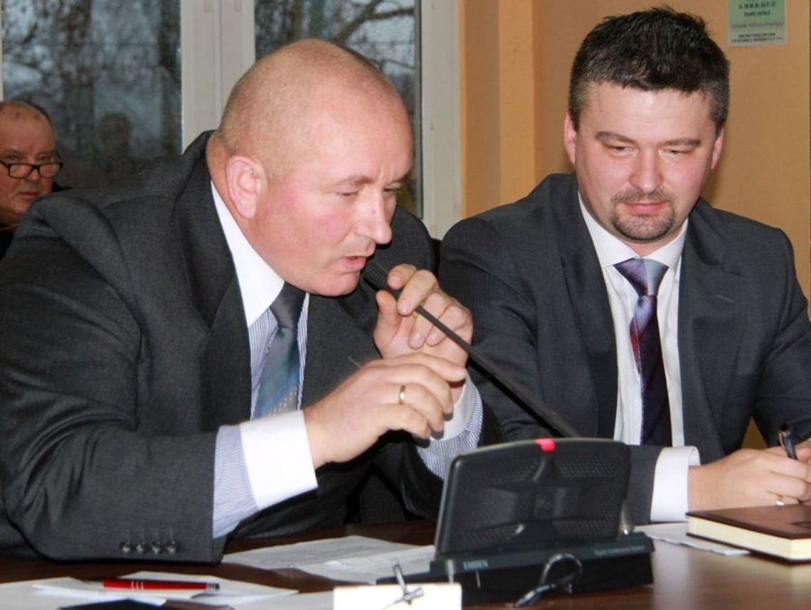 Przywiązanie do funkcji czy do wysokości diety? Radni pytają przewodniczącego o motywy jego postępowania Przywiązanie do funkcji czy do wysokości diety? Radni pytają przewodniczącego o motywy jego postępowania