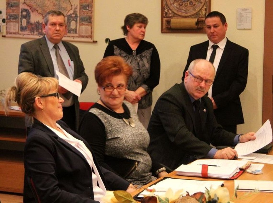 Przyznają dzieciom stypendia, a sobie diety Przyznają dzieciom stypendia, a sobie diety