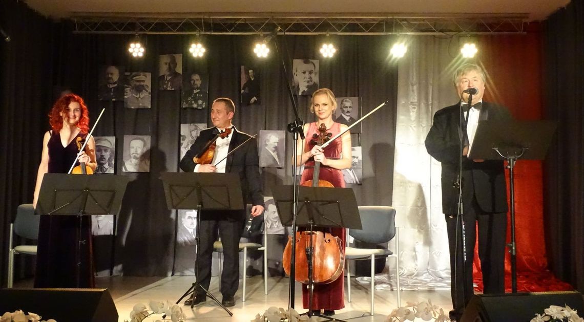 Publiczność śpiewała wspólnie z artystami