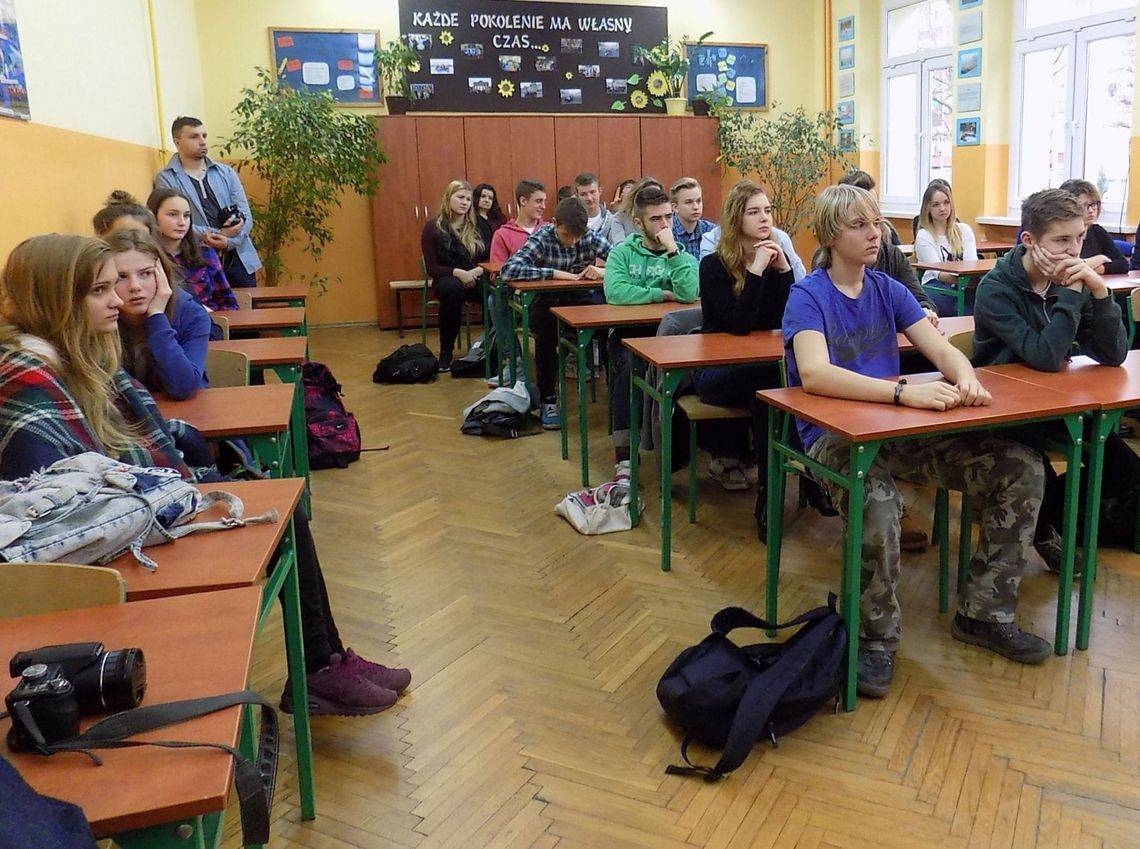 Pytali też o wampiry, małpy oraz krew białych i czarnoskórych Pytali też o wampiry, małpy oraz krew białych i czarnoskórych