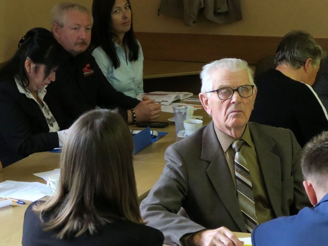 Pytanie radnej i reprymenda burmistrza - list Kazimierza Pawlika Pytanie radnej i reprymenda burmistrza - list Kazimierza Pawlika