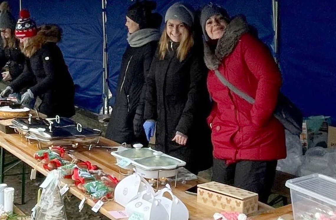 Rada rodziców zorganizowała świąteczny kiermasz