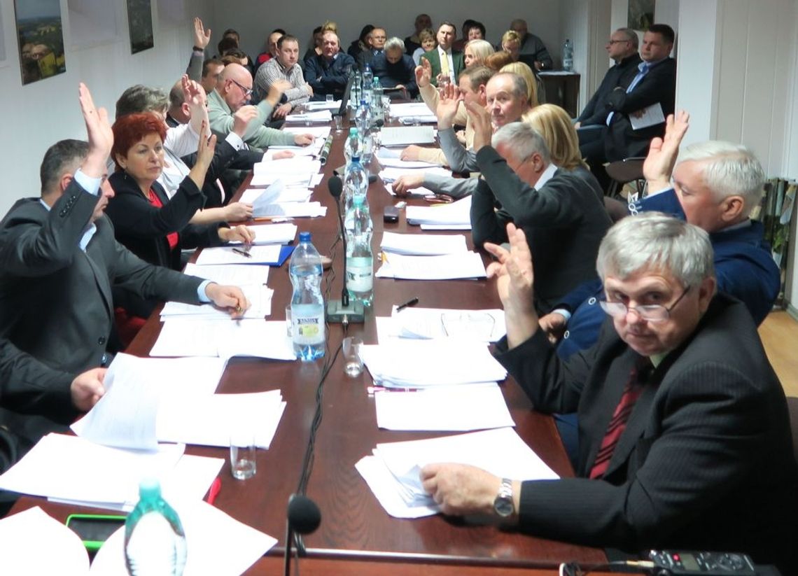 Radni uchwalili budżet na 2016 rok Radni uchwalili budżet na 2016 rok