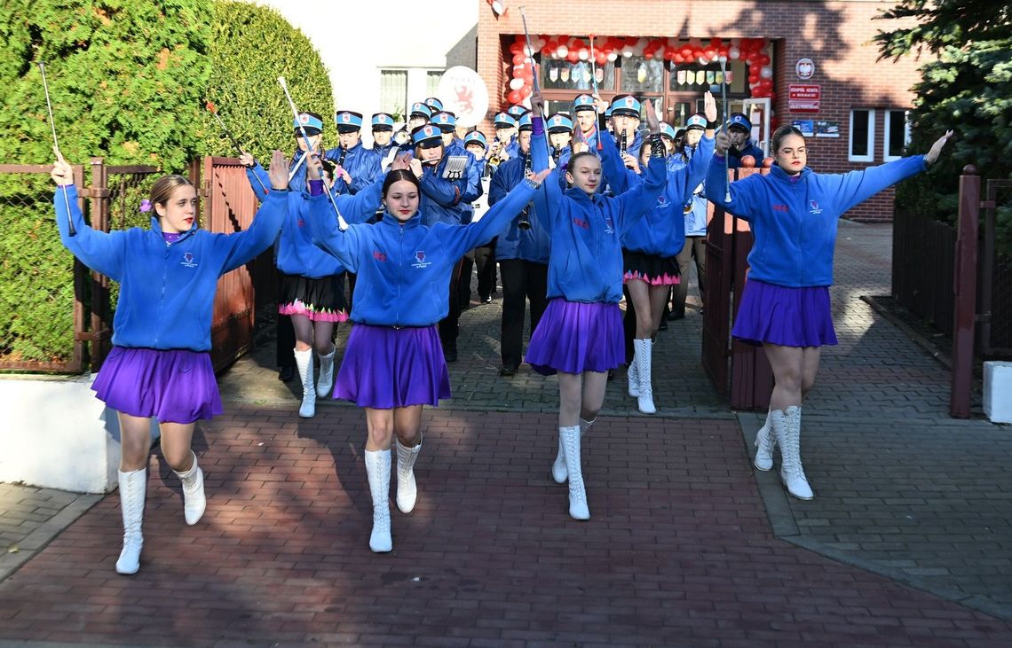 Radosny przemarsz ulicami