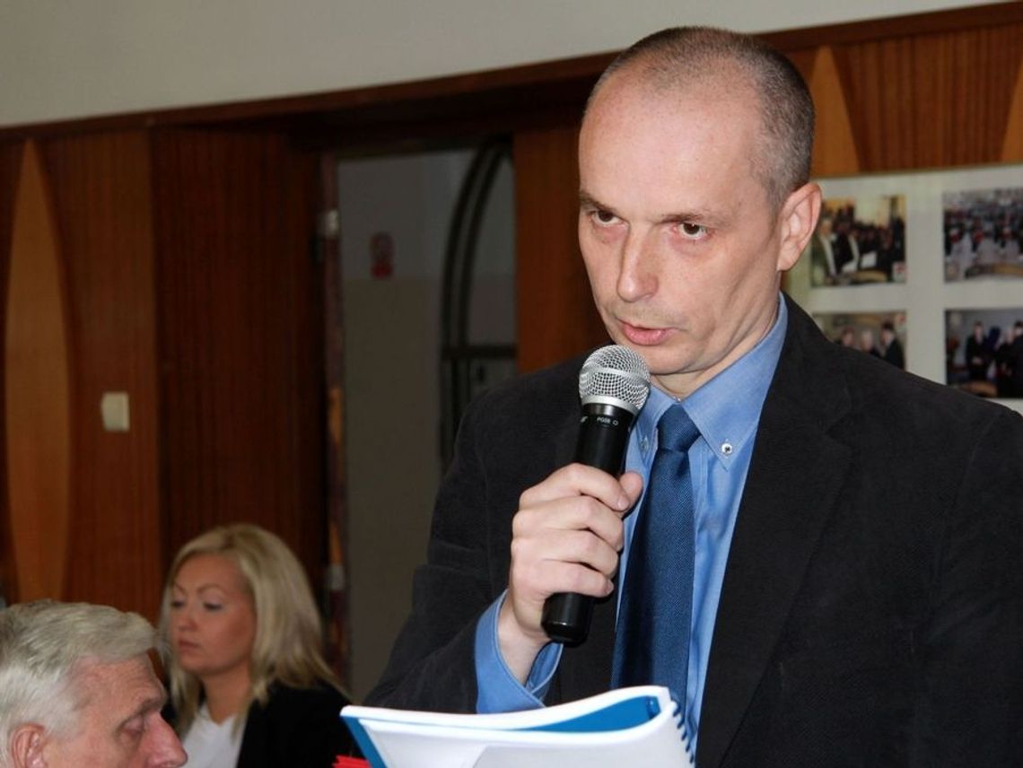 Rafał Mucha oświadcza Rafał Mucha oświadcza