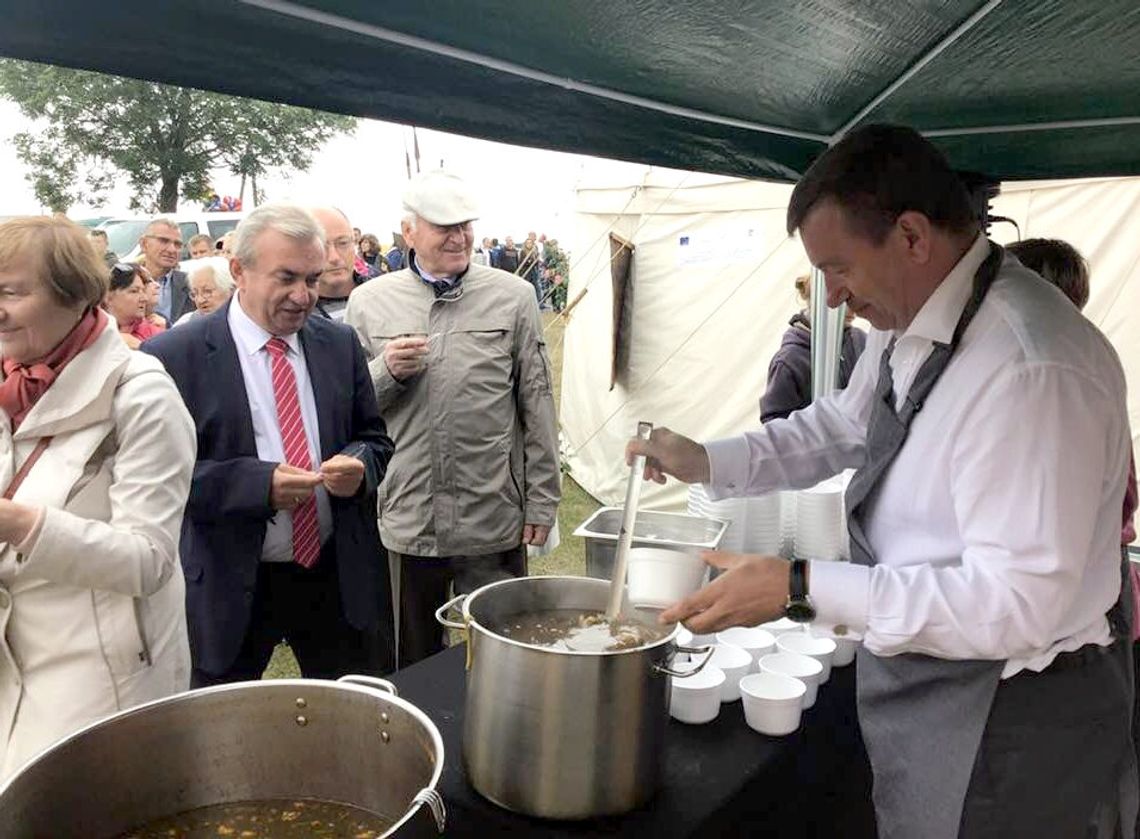 Regionalna aleja smaków podczas Pikniku nad Odrą Regionalna aleja smaków podczas Pikniku nad Odrą