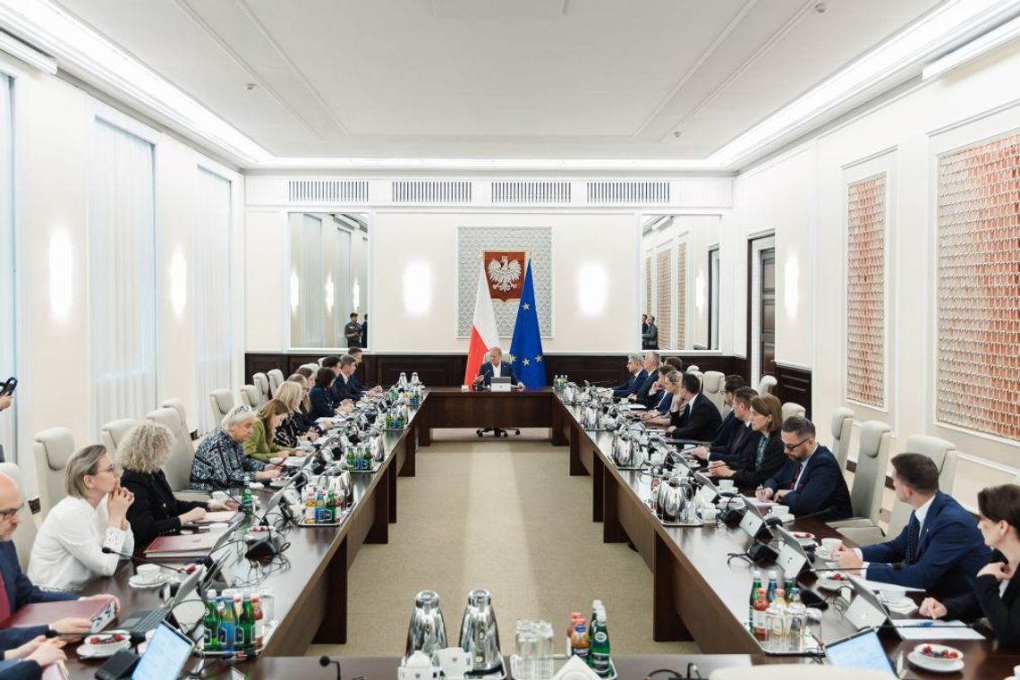 Nastąpi rekonstrukcja rządu. Nieoficjalnie: osiem ministerstw mniej Nastąpi rekonstrukcja rządu. Nieoficjalnie: osiem ministerstw mniej