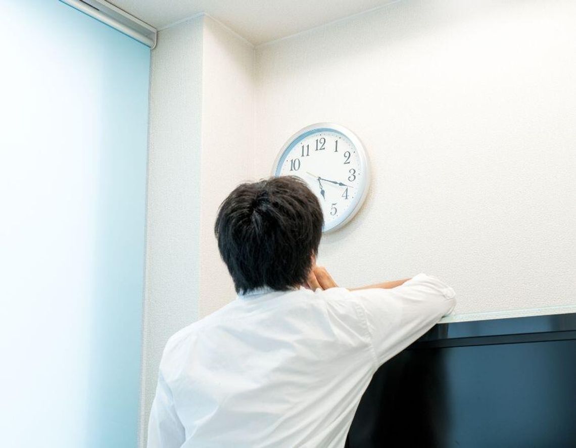 Czterodniowy tydzień pracy w Polsce i zasada 100/100/80. Wielki test efektywności i rewolucja na rynku pracy już trwa