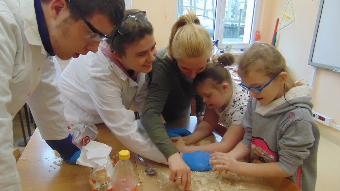 Robili doświadczenia, jak prawdziwi naukowcy Robili doświadczenia, jak prawdziwi naukowcy