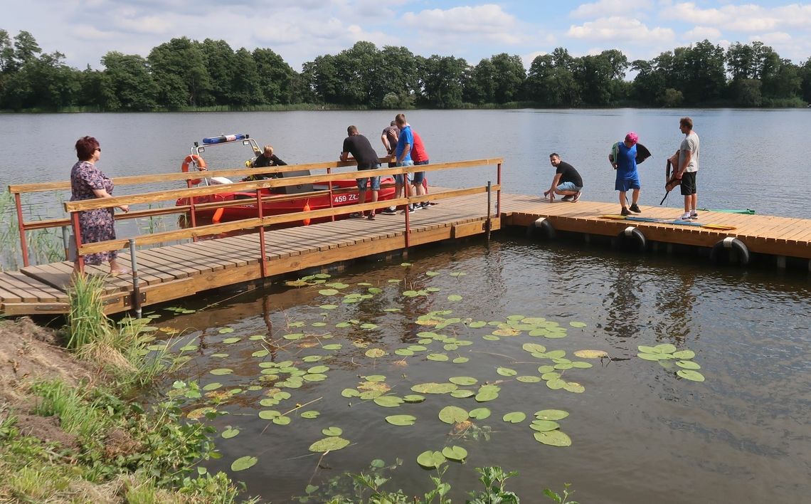 Rodzinne pływanie kajakami po Jeziorze Miejskim - fotorelacja