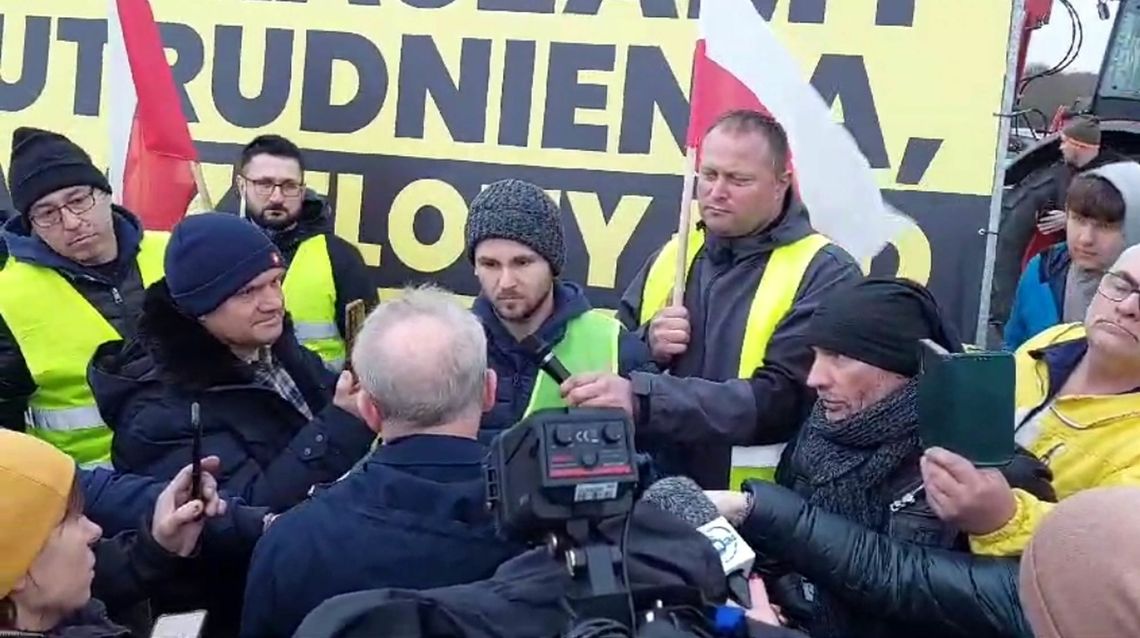 Rolnicy zaostrzają protest. Blokad będzie więcej [WIDEO]