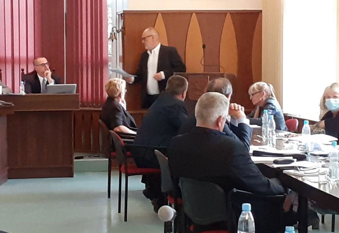 Romanicz i Jonasik zrobili prezent Sawarynowi i Milerowi Romanicz i Jonasik zrobili prezent Sawarynowi i Milerowi