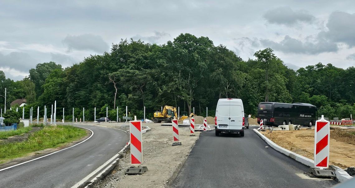 Ronda są już otwarte, ale sygnalizacja świetlna wciąż funkcjonuje [FOTO]