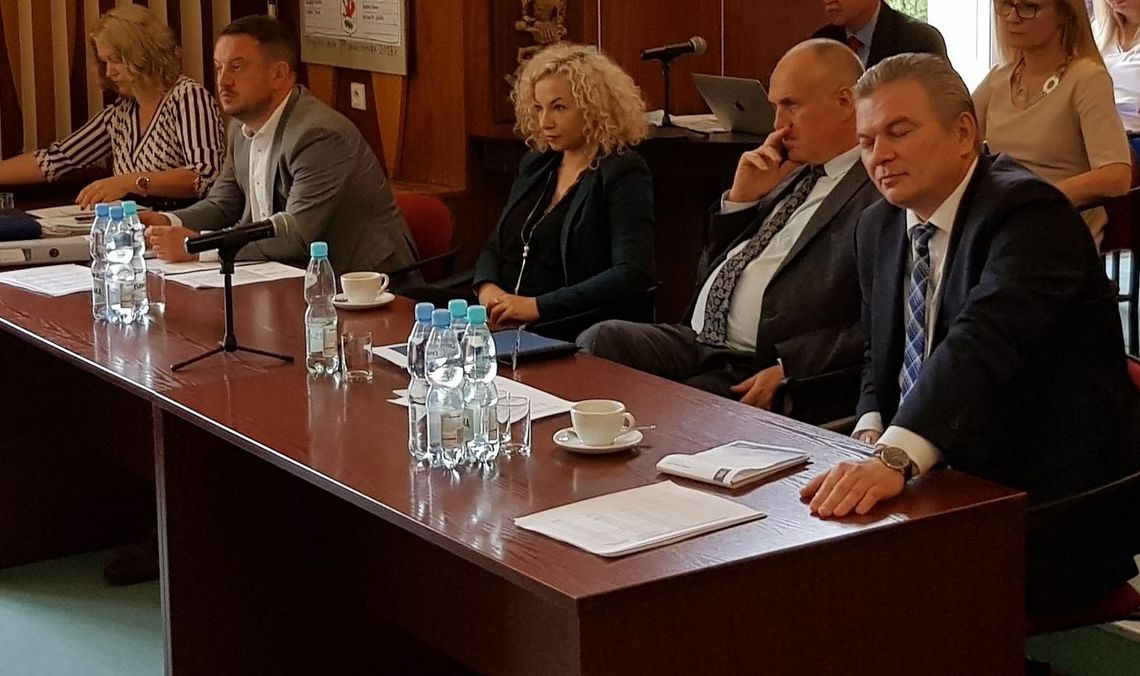 Rozdają pieniądze publiczne za wyimaginowane zadania? Nagroda za obwodnicę, której nie ma? Rozdają pieniądze publiczne za wyimaginowane zadania? Nagroda za obwodnicę, której nie ma?