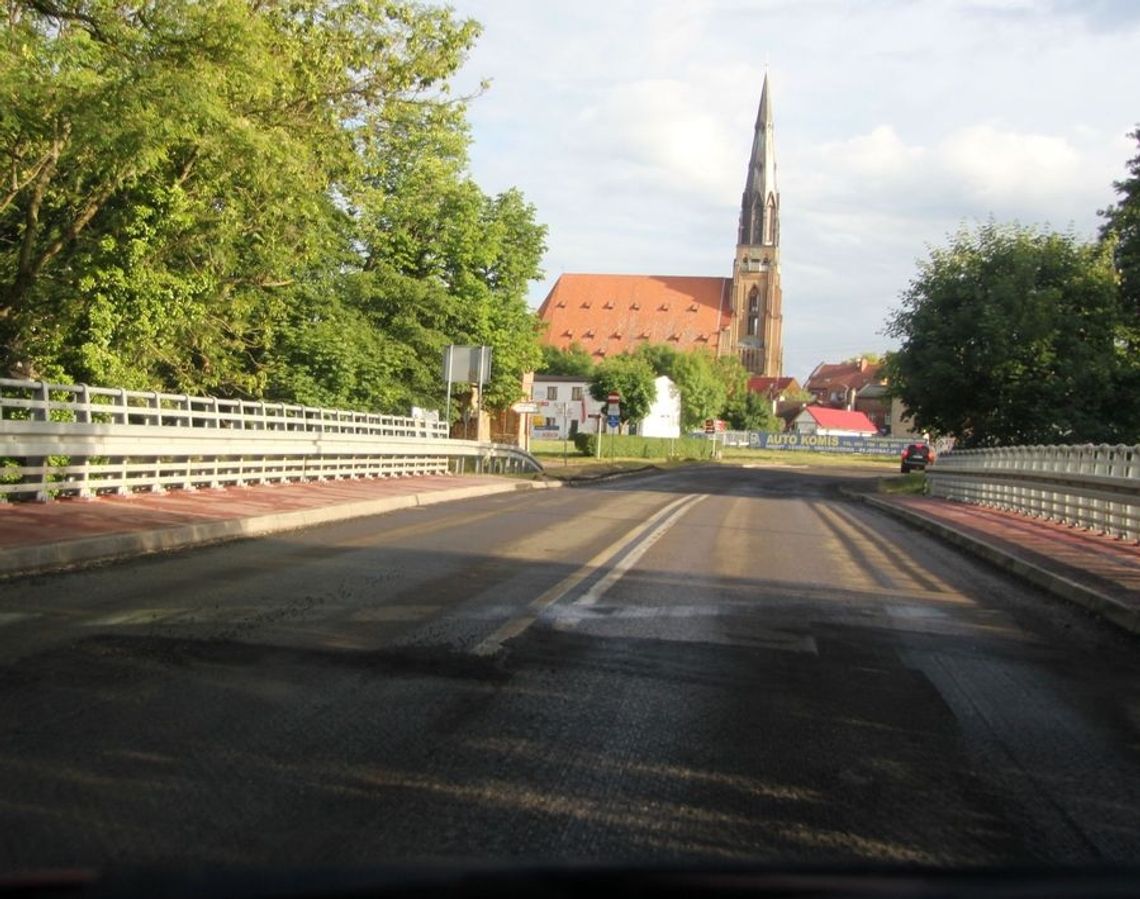 Rozgrzebali i zostawili