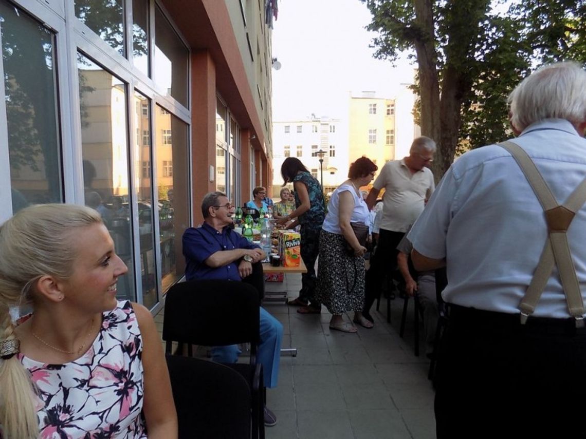 Rozmowy o ciąży, porodach, karmieniu piersią i szczepieniach Rozmowy o ciąży, porodach, karmieniu piersią i szczepieniach