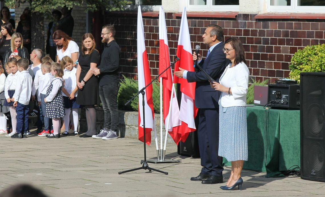 Rozpoczęto nowy rok szkolny 2021/2022 [FOTO]