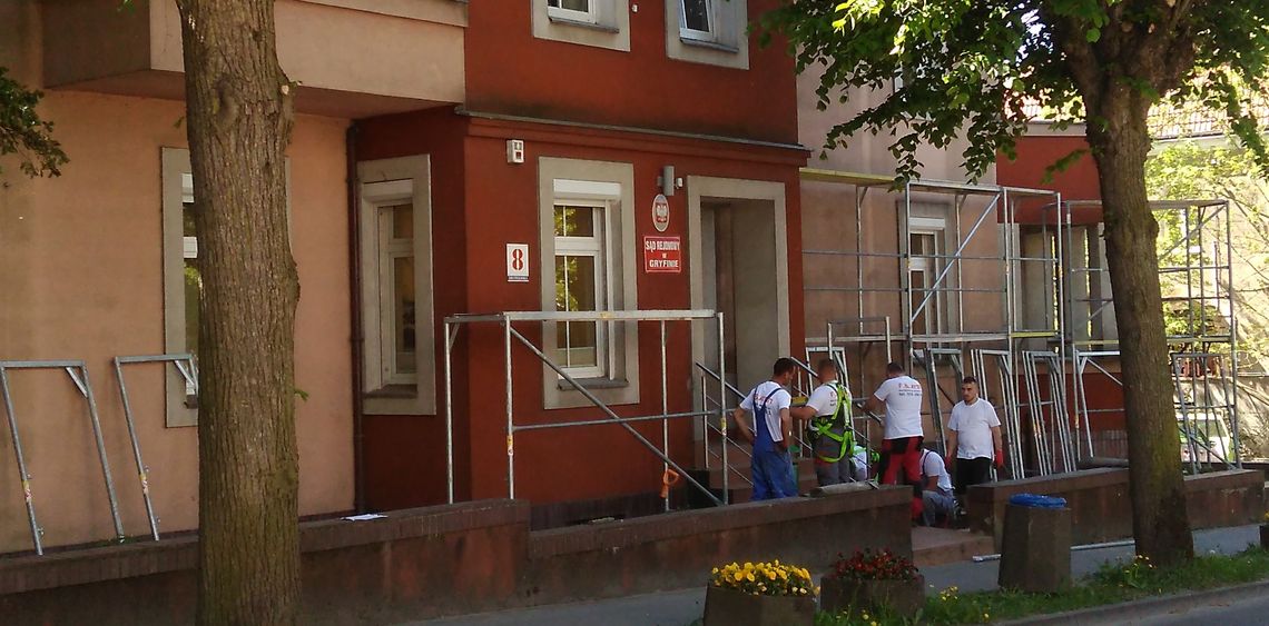 Rusztowanie przed sądem Rusztowanie przed sądem