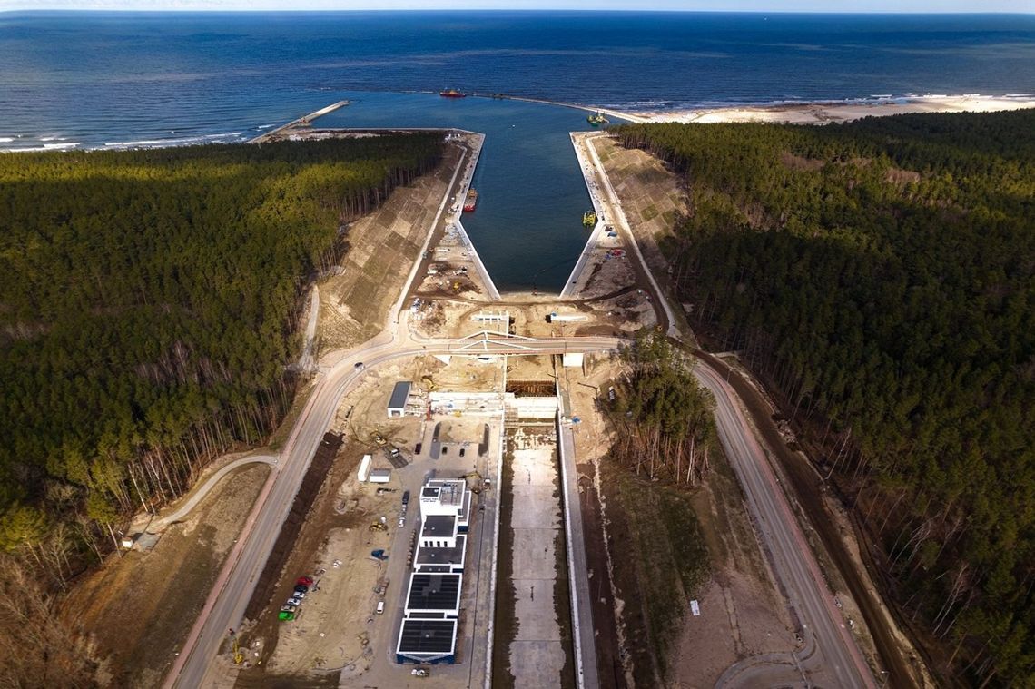 Są chętni do transportu towarów kanałem przez Mierzeję Wiślaną Są chętni do transportu towarów kanałem przez Mierzeję Wiślaną