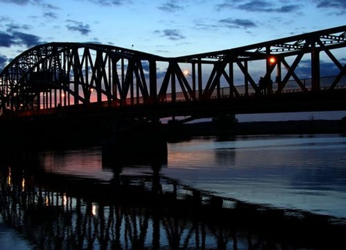 Samobójca zadzwonił na policję Samobójca zadzwonił na policję